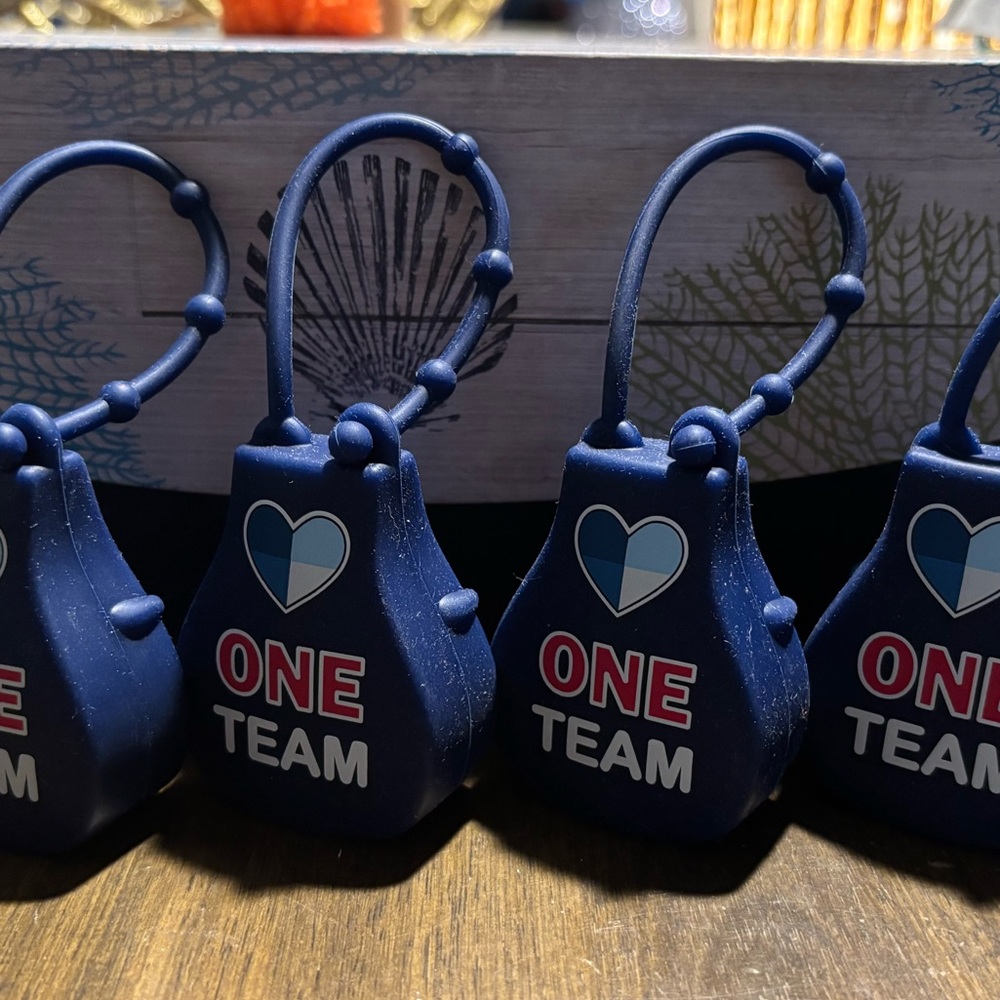 Blue 'One Team' Pocketbac Holder